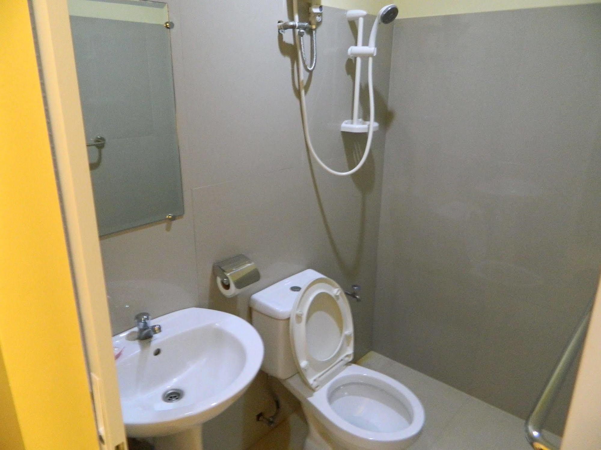 מלון Davao City Qanaq מראה חיצוני תמונה
